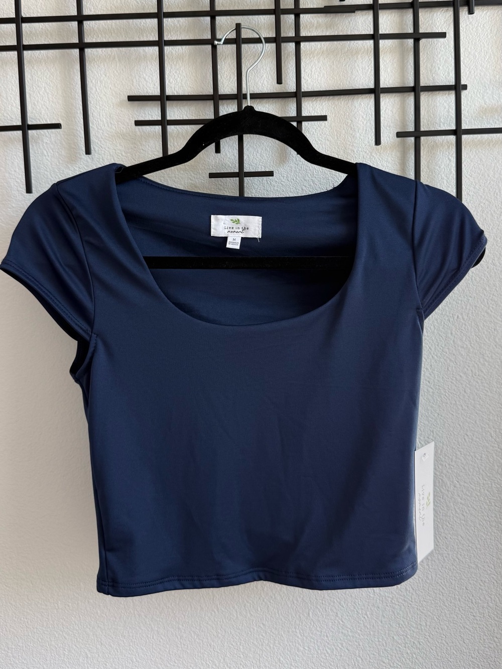 Live in the Moment Navy Blue Scoop Neck Crop Top Size M NWT